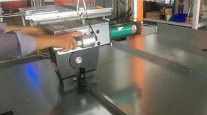 Unidad de clinchado manual, marco en X