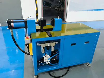 Conjunto de herramientas de clinchado